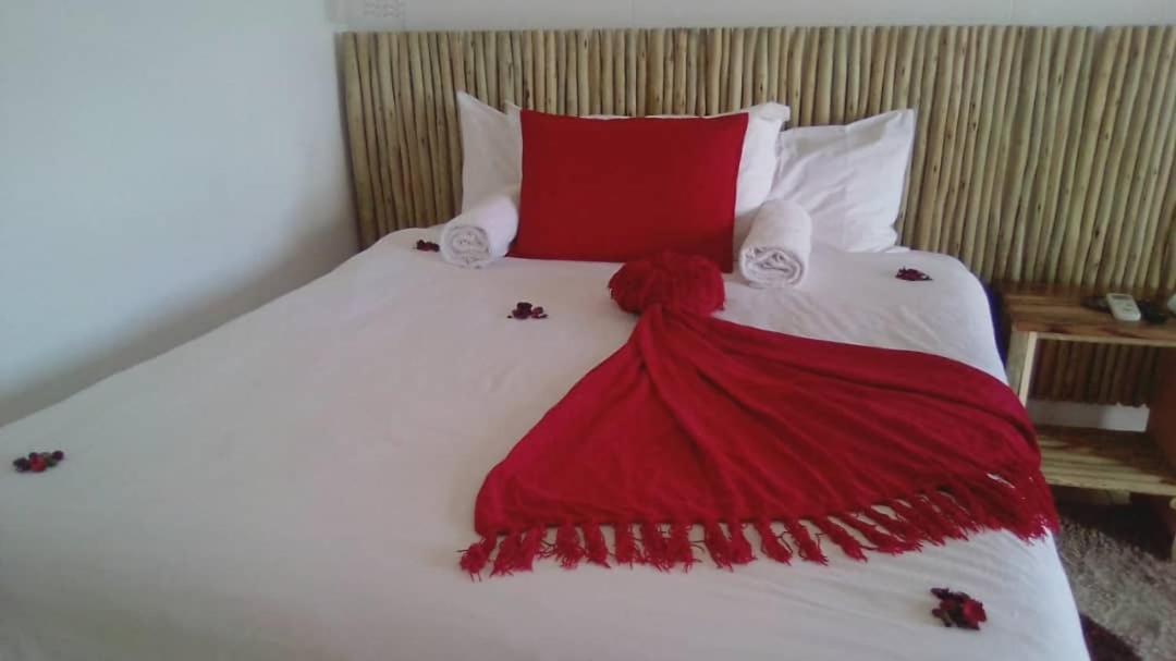 Hotel Pandeinge à Windhoek Extérieur photo